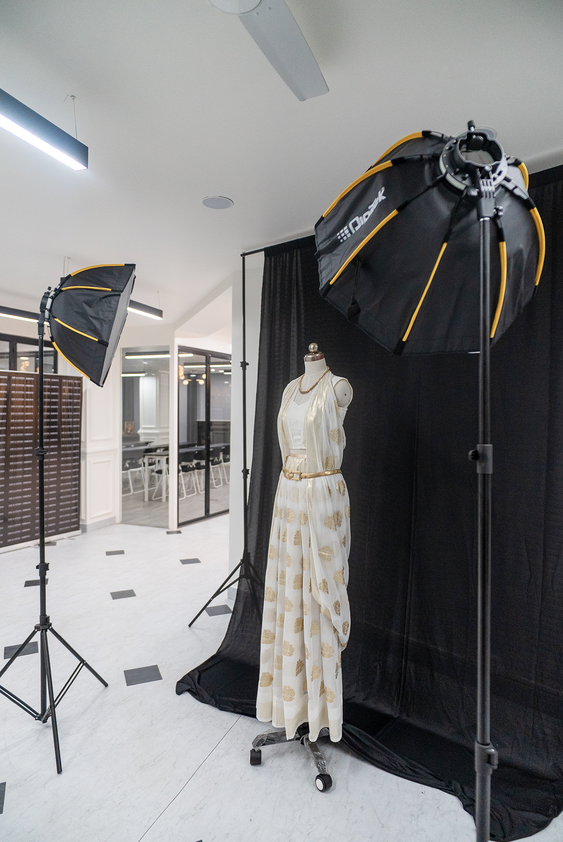 MSR Academia studio and photography setup